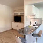Henri Camille Real Estate - Latour - Studio 150M Martinez