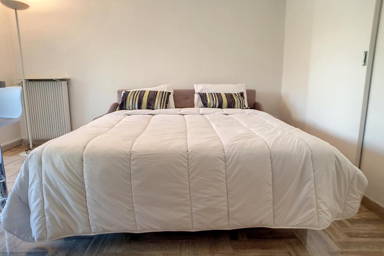 Apartment Henri Camille Real Estate - Latour - 150m Martinez